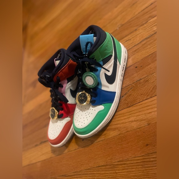 Melody Ehsani x Air Jordan 1 Mid ‘Fearless’ (WMNS) - Picture 3 of 9